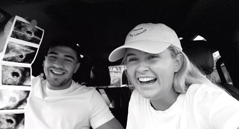 Tommy Fury and Molly-Mae Hague with their baby's ultrasound scan, 2022