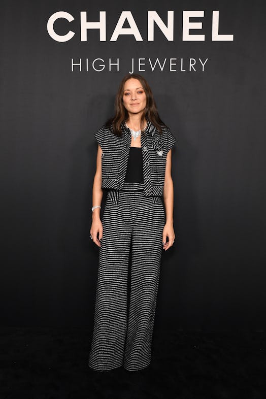 Marion Cotillard attends the CHANEL dinner to celebrate the 1932 High Jewelry Collection 