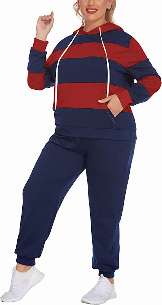 IN'VOLAND Pullover Hoodie Jogger Set (2 Pieces)