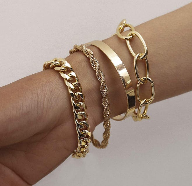 fxmimior Dainty Gold Bracelet Set