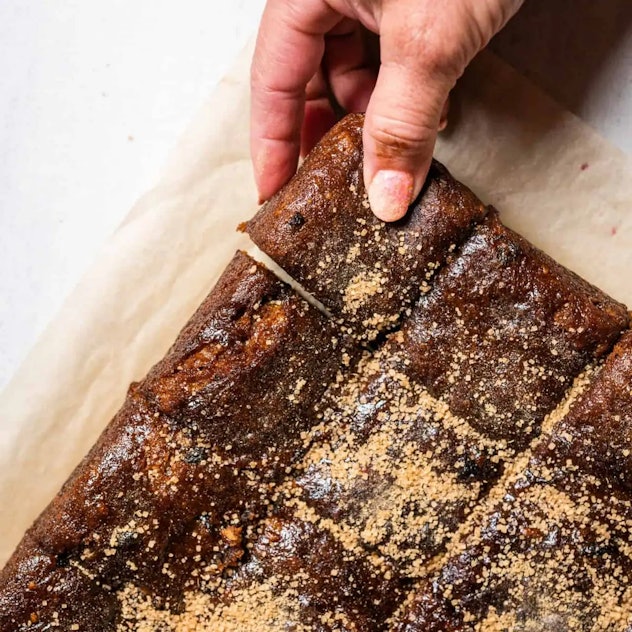 sticky gingerbread cake