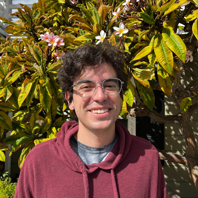 A man posing with Soundcore Frames