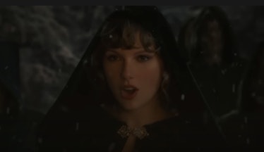 Fans found so many 'Speak Now' easter eggs hidden throughout Taylor Swift's "Bejeweled" music video.