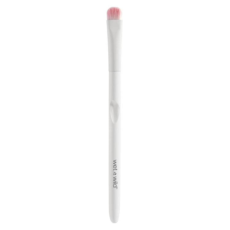 wet n wild small eyeshadow brush is the best brush under 5 dollars for cream eyeshadow