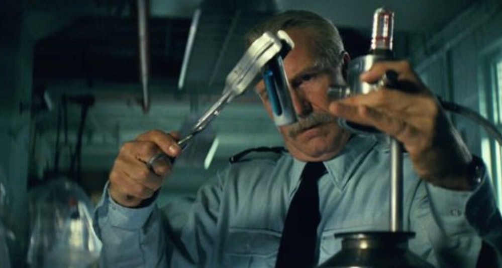 General Ross (William Hurt) with the experimental Super-Soldier serum in The Incredible Hulk