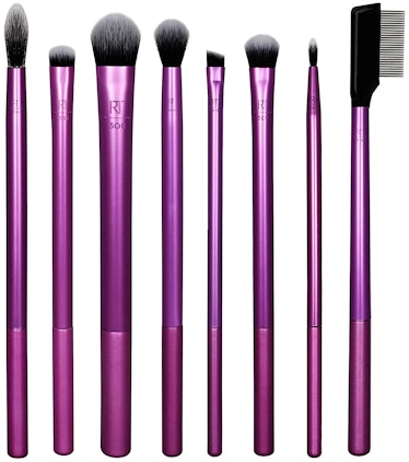 real techniques everyday eye essentials makeup brush kit is the best brush set for cream eyeshadows