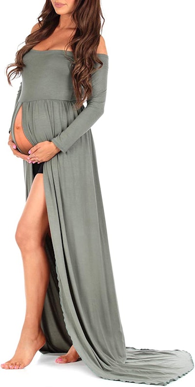 With a dramatic slit up the front, this Mother Bee gown is one of the best maternity dresses for a p...