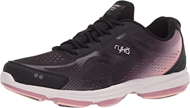 These walking shoes for metatarsalgia have a shock-absorbing sole and arch support that are ideal fo...