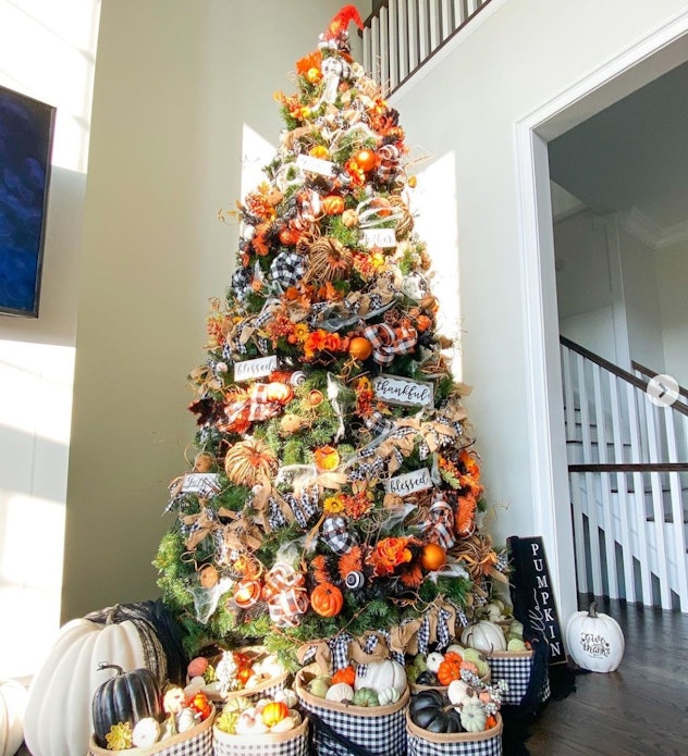 15 Thanksgiving Christmas Tree Ideas To Try At Home
