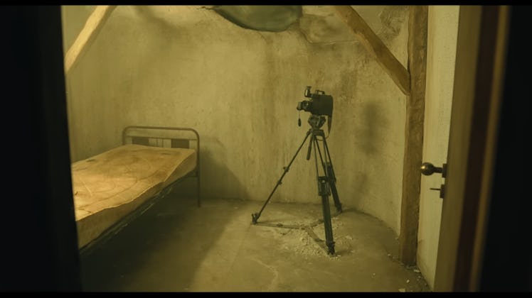 A creepy secret room in the Airbnb’s basement