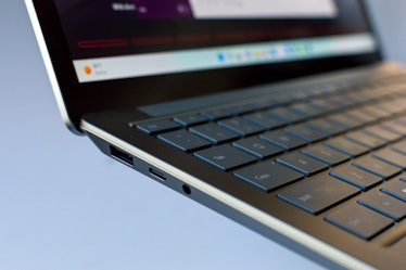 Microsoft Surface Laptop 5 ports