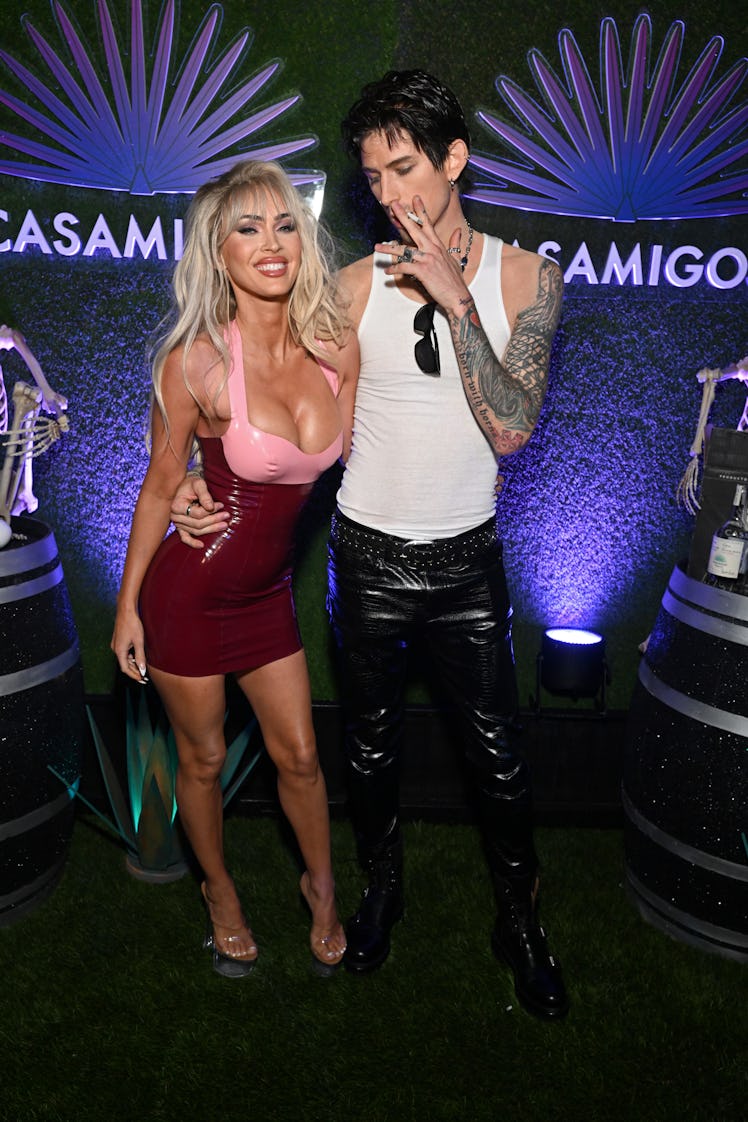 Megan Fox and Machine Gun Kelly as Pam & Tommy for Halloween 2022