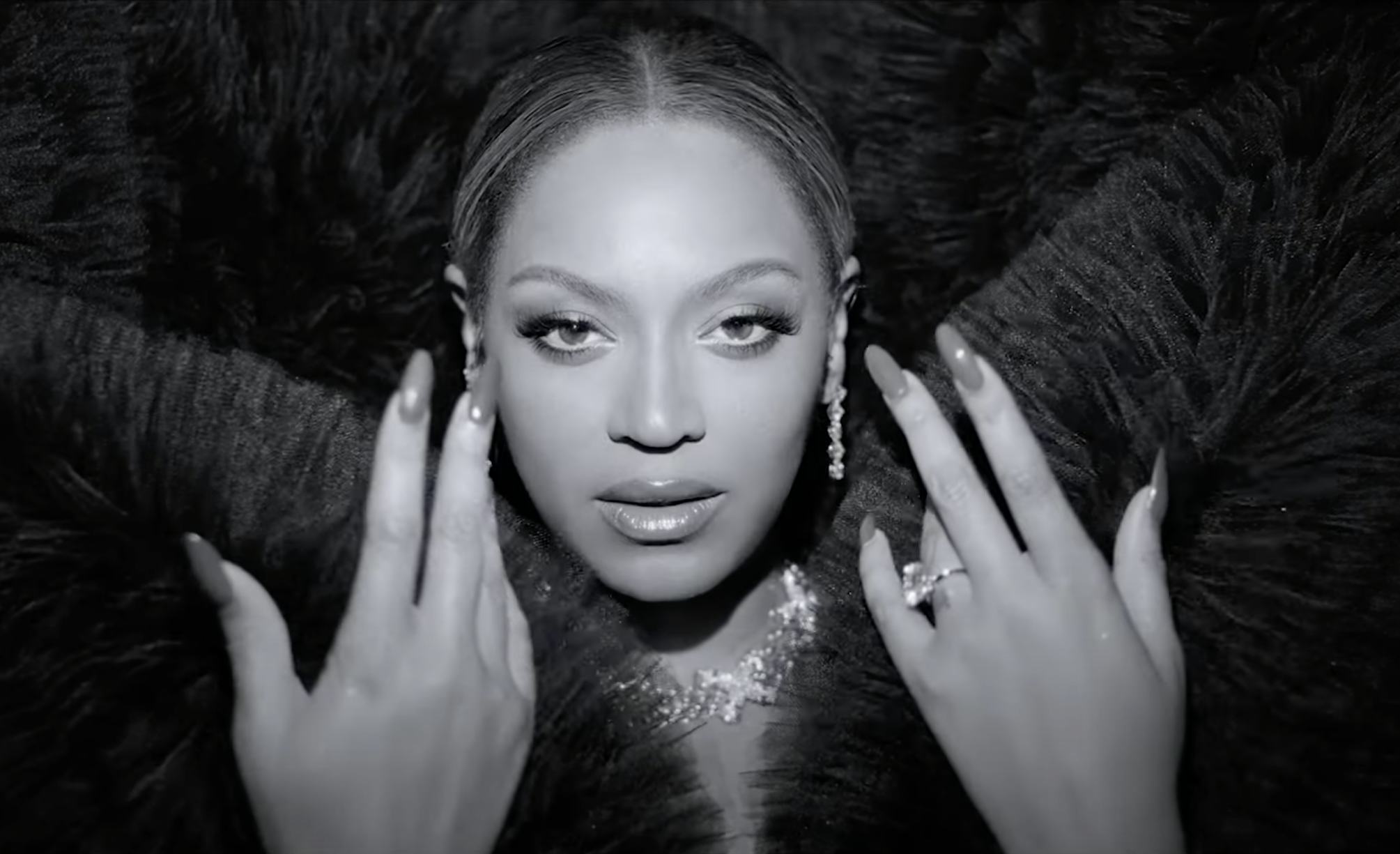 Beyoncé Sort Enfin Un Clip "Renaissance" Via Tiffany - Nouvellesdumonte