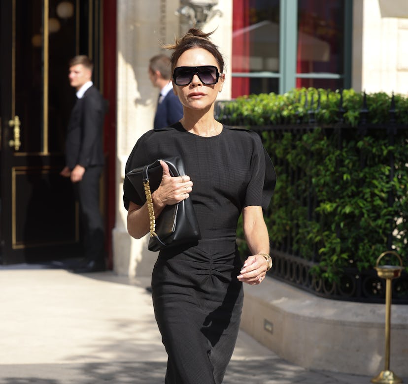 victoria beckham wears black outfit