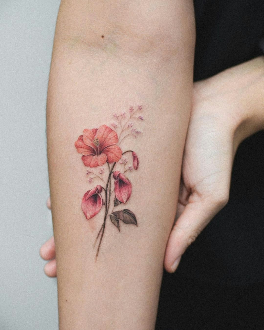 59 Tropical Flower Tattoos Stock Photos HighRes Pictures and Images   Getty Images
