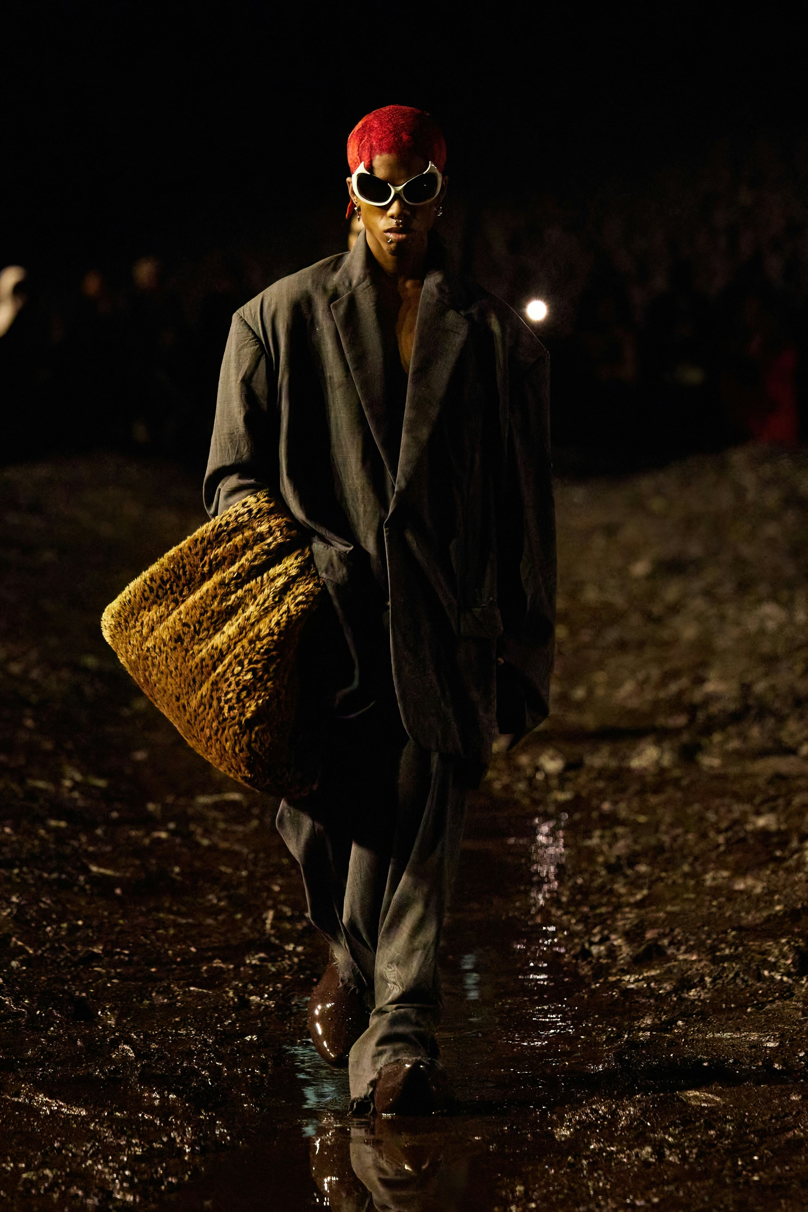 a look from Balenciaga spring 2023