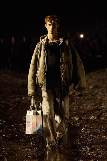 a look from Balenciaga spring 2023