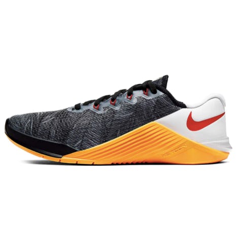 This pair of cross trainers for Orangetheory have  great traction for the floor, rower, bike, or str&hellip;