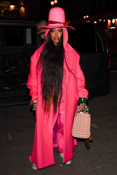 Erykah Badu Was Paris Style Week's Clear Street Design Winner 4 Erykah Badu wearing a long pink Valentino coat and hat