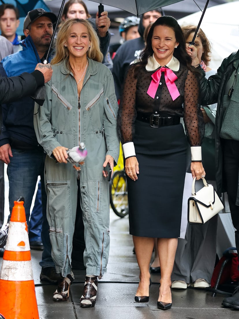 The characters of Carrie and Charlotte from Sex and the City.