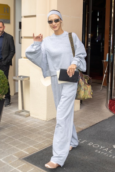 Bella Hadid Wore a $60 Mango Bag With a Full Off-White Look During Paris  Fashion Week