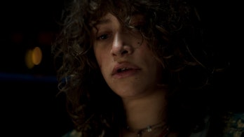 Odessa A'zion as protagonist Riley.