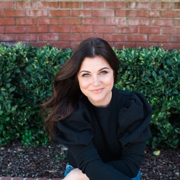 Tiffani Thiessen talks about motherhood, her career and vaccinated her kids.