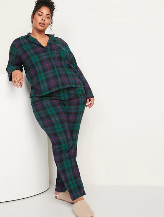 This Printed Flannel Pajama Set For Women is one of the best holiday pajama sets to buy.