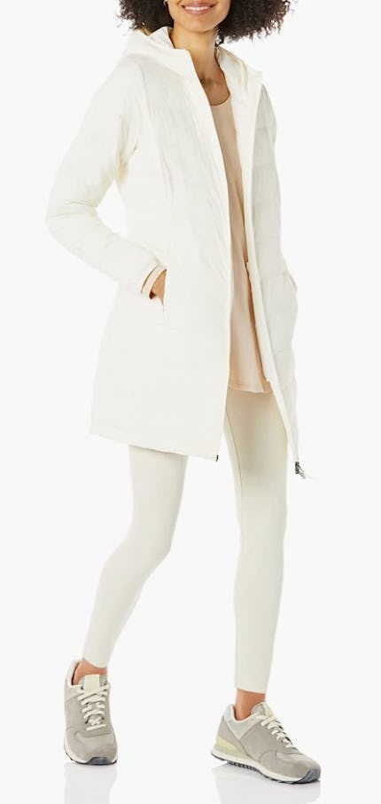 Amazon Essentials Lightweight Water-Resistant Hooded Puffer