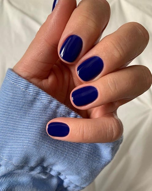 Dark blue nails on short nails