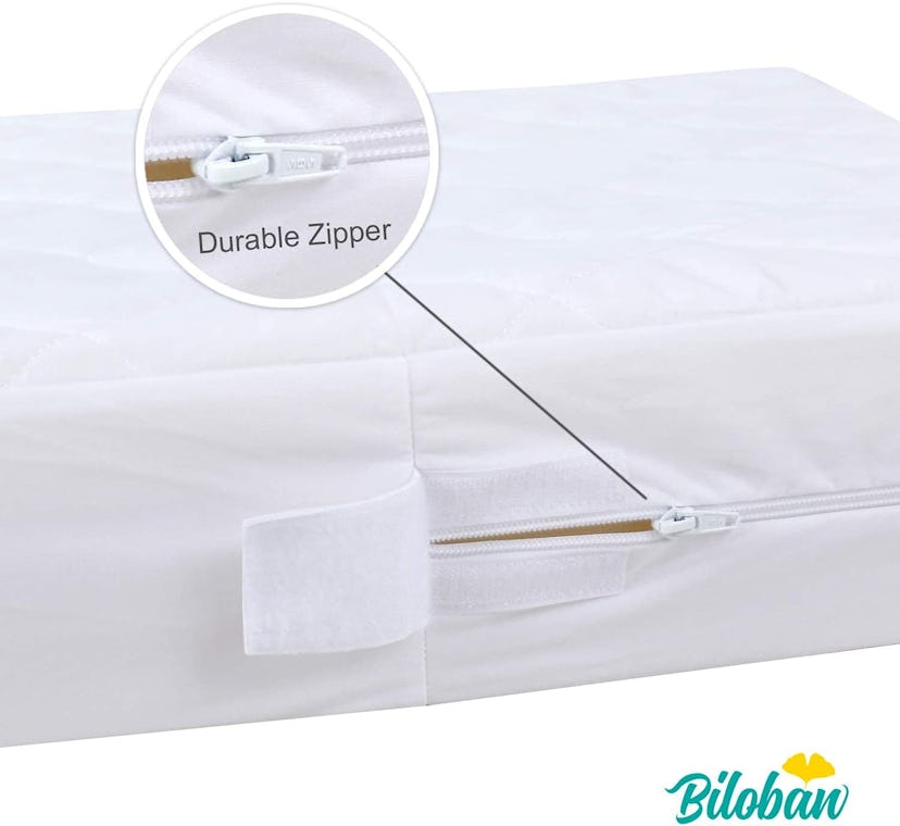 Biloban Zippered Crib Mattress Protector