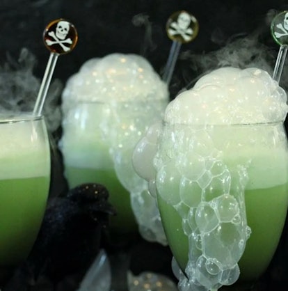 Witch's Brew Punch est une boisson d'Halloween sans alcool.