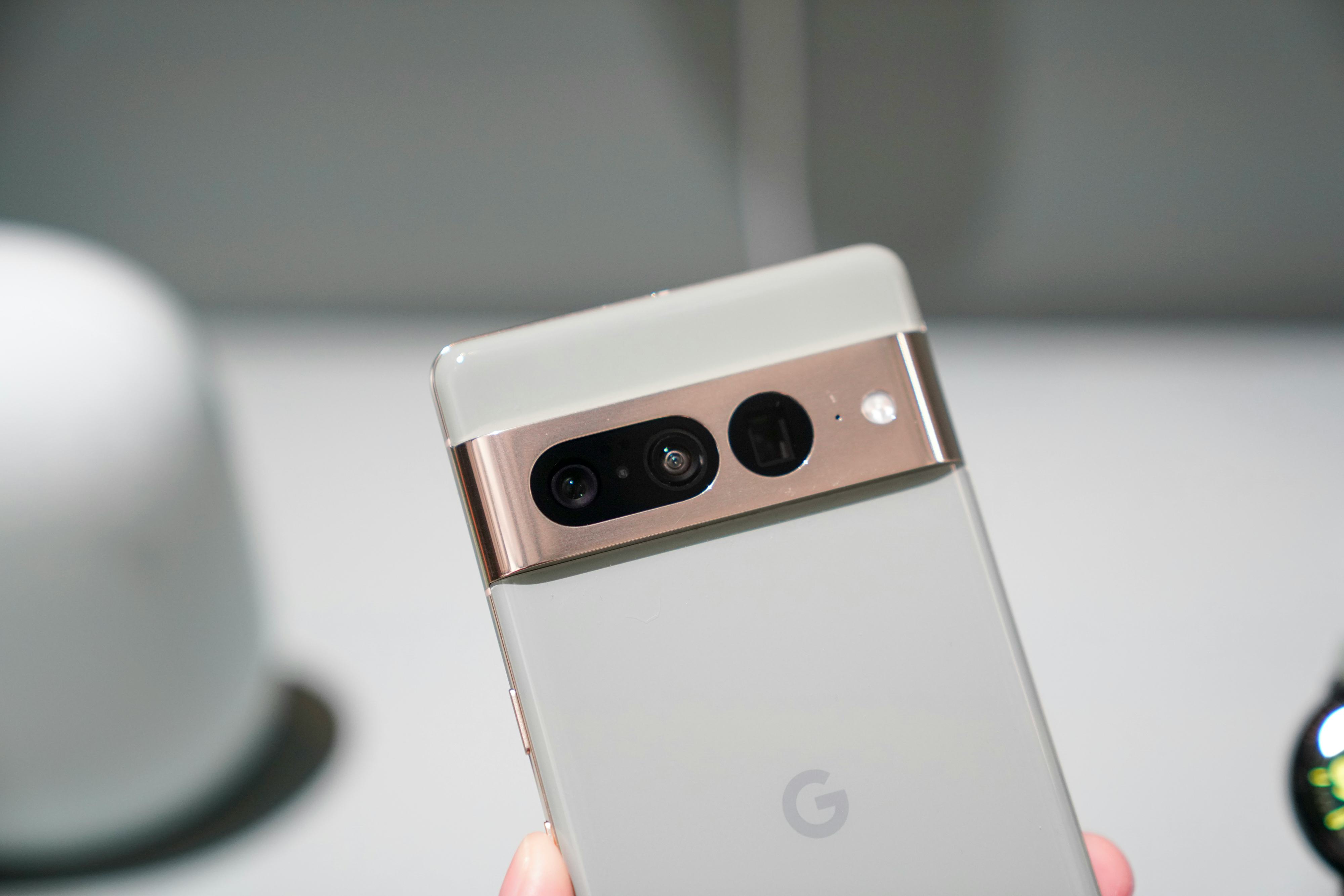 Google Pixel 7 Pro 白 Google Pixel 7 and 7 Pro hands-on: Zoom test, release and price