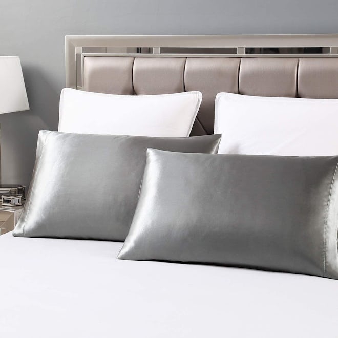 Love’s Cabin Satin Pillowcases (2-Pack)