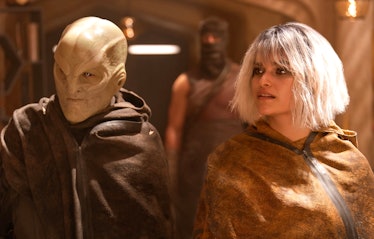 Elias Toufexis and Eve Harlow as L’ak and Moll