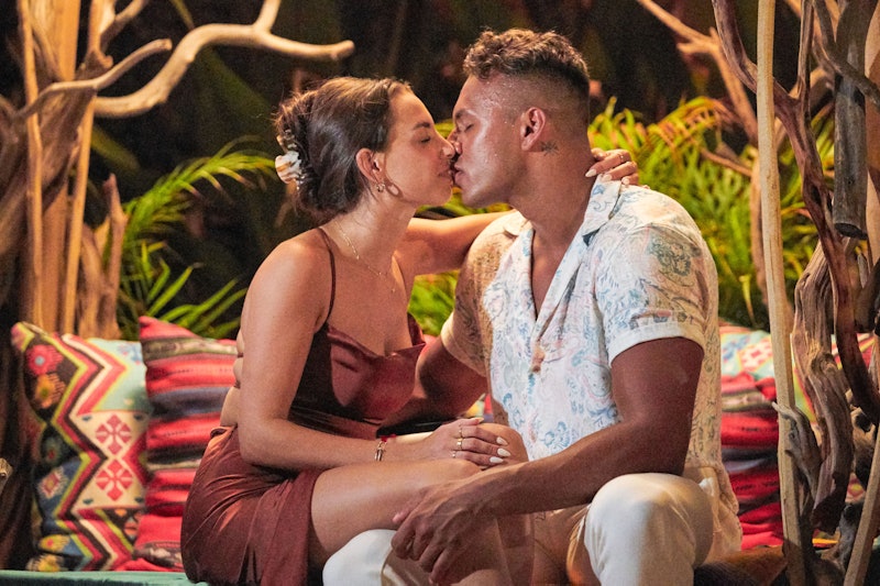 During the Nov. 1 episode of 'Bachelor in Paradise,' Genevieve and Aaron's relationship hit a rough ...
