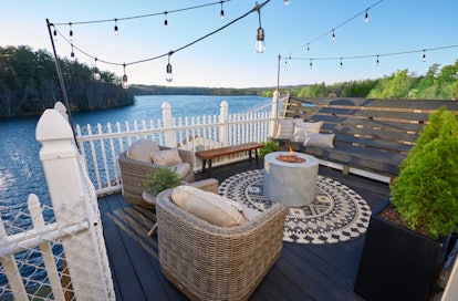 The Home Depot and Vrbo vacation rental home makeover has a rooftop deck with all new home decor.
