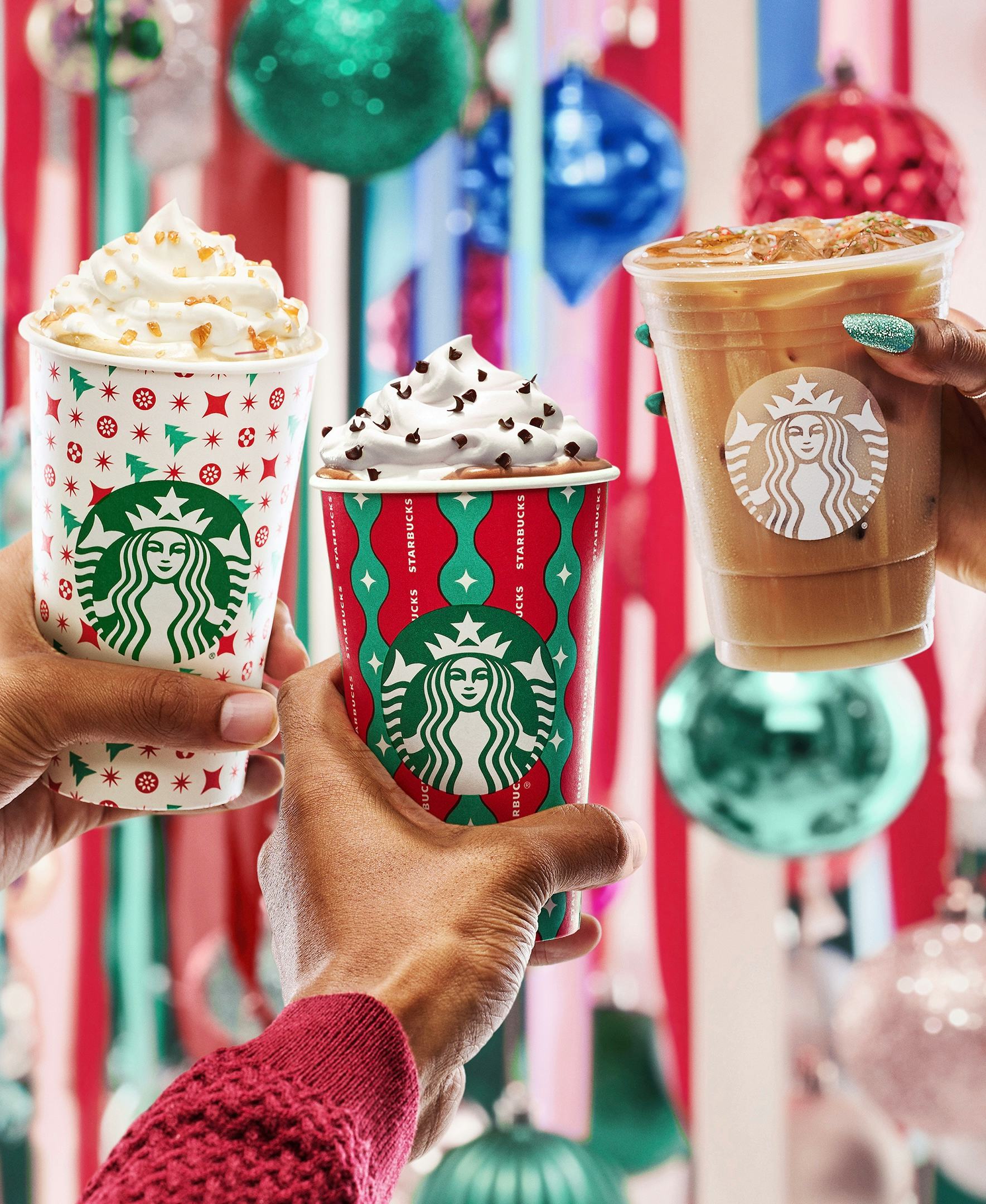 Starbucks' holiday 2022 drinks and food feature returning faves.