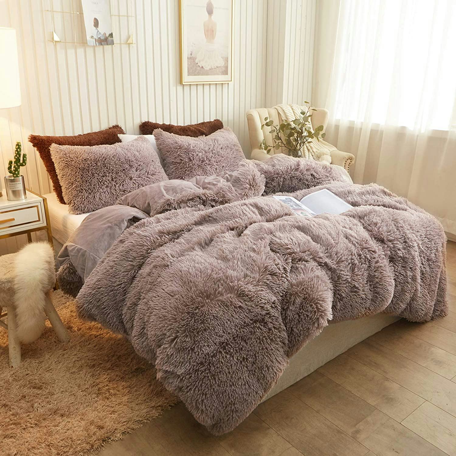 The 6 Best Faux Fur Comforters   50df2dff A7d0 421c 8356 F5f2a93dddd9 Best Faux Fur Comforters  Xege 