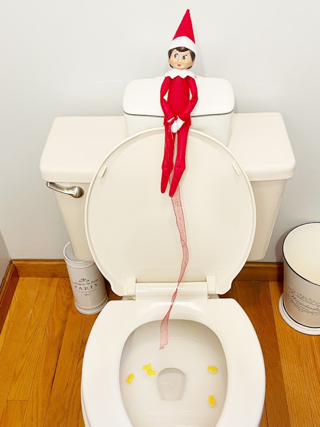 15 Elf On The Shelf Bathroom Ideas That Are Super Easy To Pull Off 15 Elf On The Shelf Bathroom Ideas That Are Super Easy To Pull Off