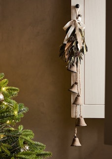 The Oxidized Christmas Bell Wreath Home Decor Will Be Included In Zara's Black Friday Sale 2023.
