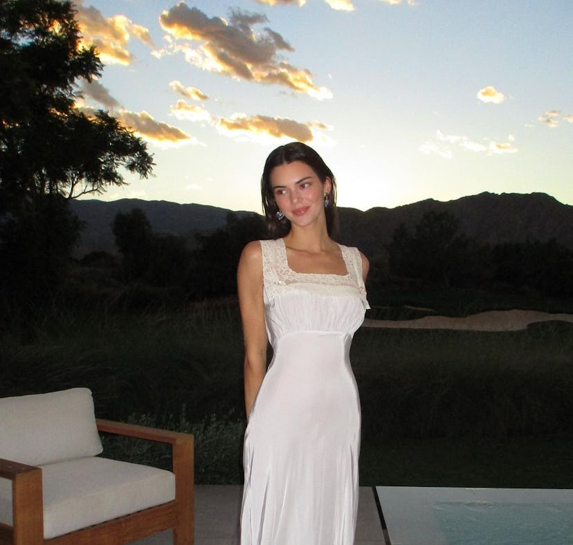 Kendall Jenner poses for Instagram, while TikTokers do Kendal Jenner's 11-minute ab workout on TikTo...