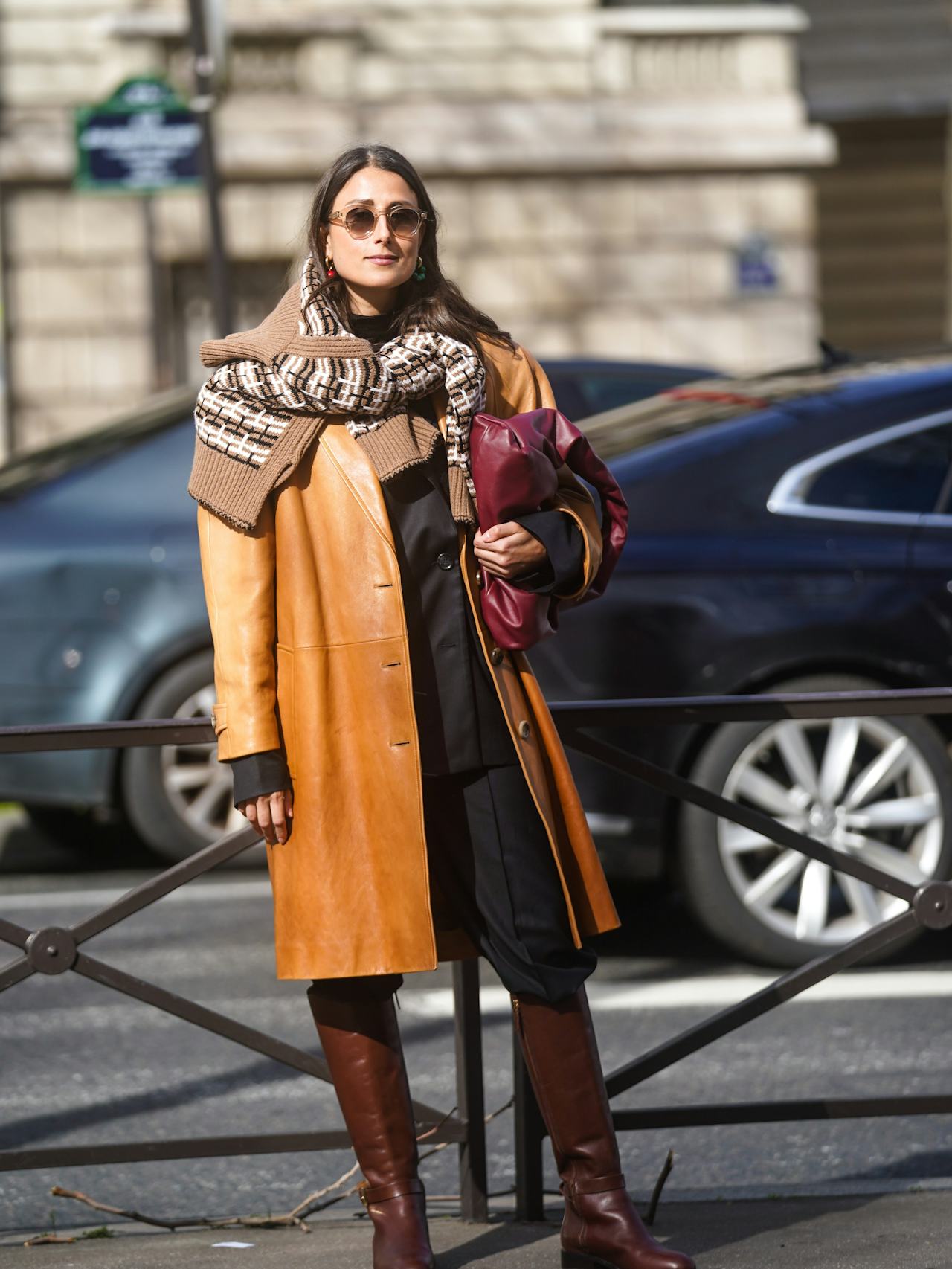 Sweater 2025 on shoulders