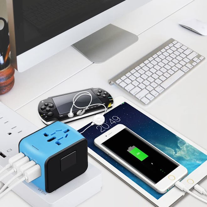 HAOZI Universal Travel Adapter