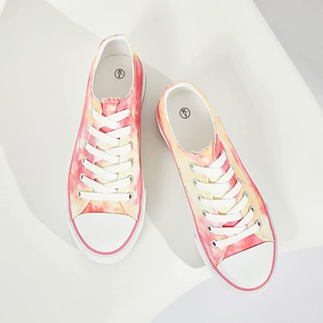 FRACORA Low Top Lace Up Canvas Sneakers