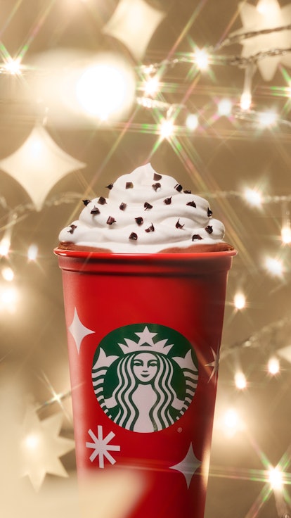 Here's how to get Starbucks' free 2022 red cup for Stars and discounts.