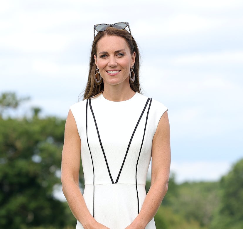 Kate Middleton wearing Sézane hoop earrings.