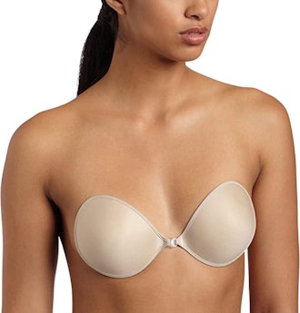 This ultra light, backless and wire-free self-adhesive bra stays in place on petite frames.