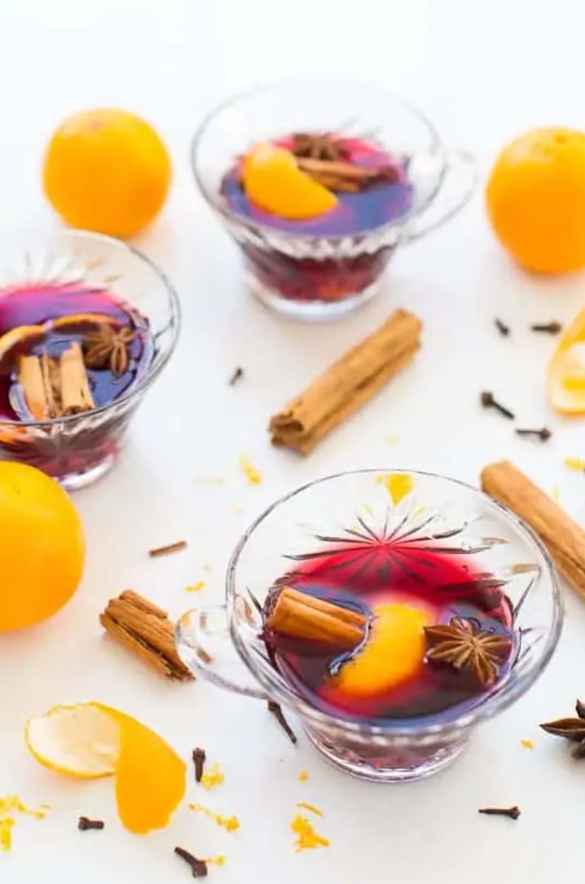 Mulled wine is a great Thanksgiving cocktail to serve your guests.