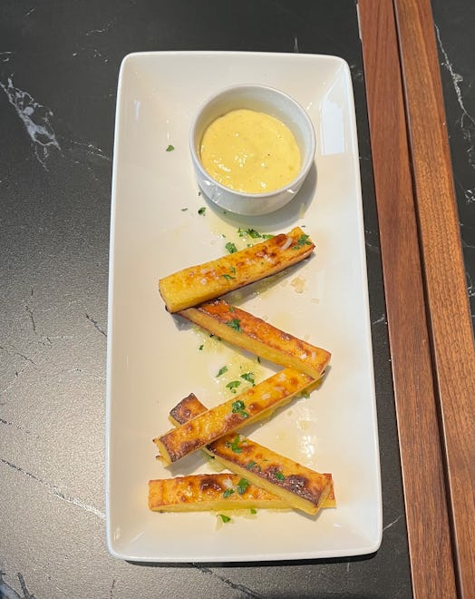 Check out this review of the Polenta Fries at the Starbucks Reserve in the Empire State Building.